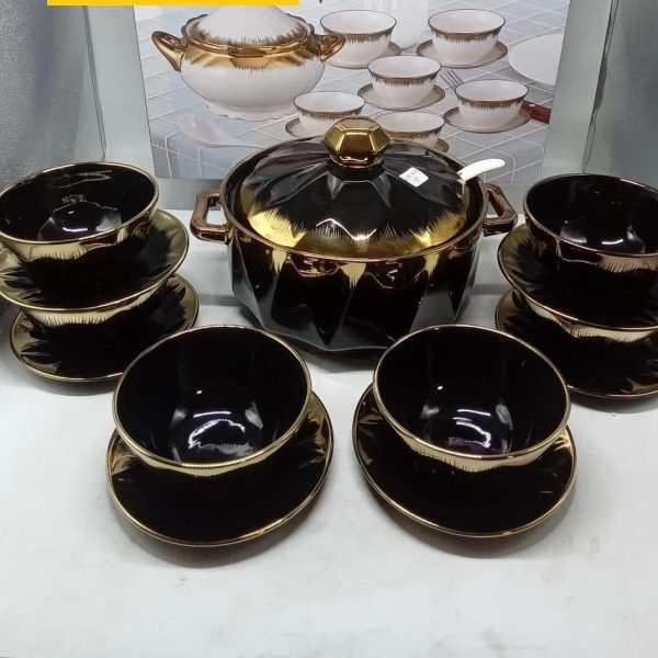 SOUPIÈRE 15 PIÈCES ET 6 BOLS EN PORCELAINE NOIR DÉTAILS DORE