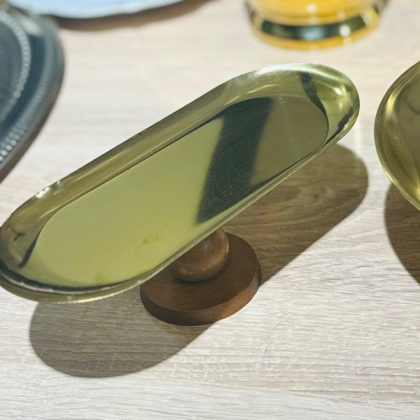 Plat de présentation -à  gàteaux -en acier inoxidable-a pied en bambou 23/9.5/9cm