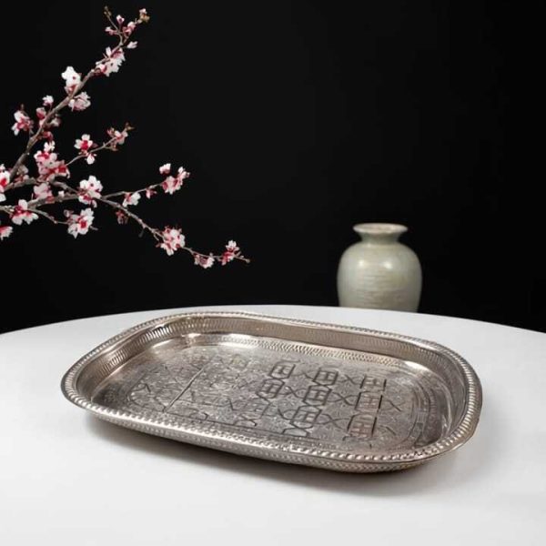 Plateau marocain argenté gravé à la main – Art traditionnel pour service raffiné GM 50/40 CM