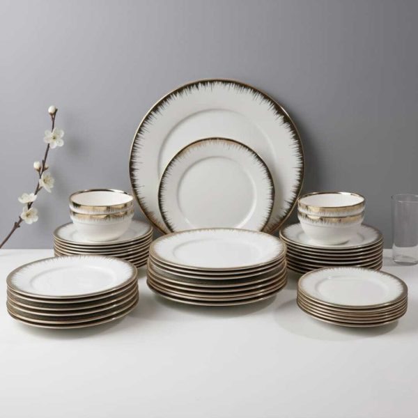 Service de table - AYA HOME - 24 pièces - Porcelaine de haute qualité  - Détails dorés - Chic et élégant-passe au lave vaisselle